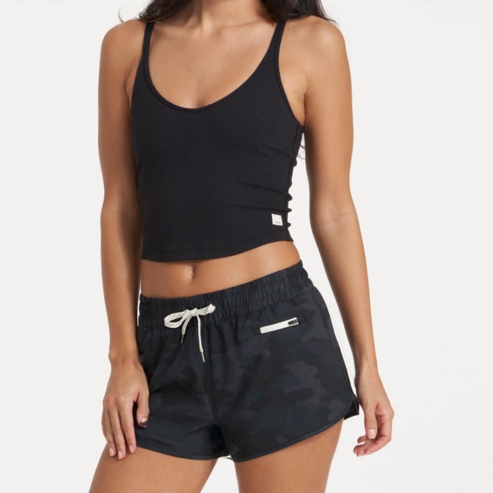 NWOT- VUORI WOMEN'S RIB CROP TANK